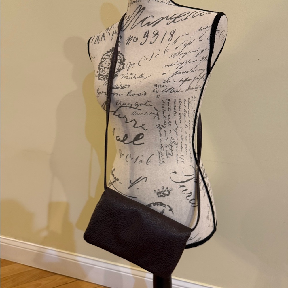 Elegant Brown Crossbody Bag